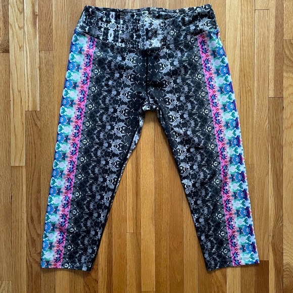 Prana Roxanne - Picture 2 of 3